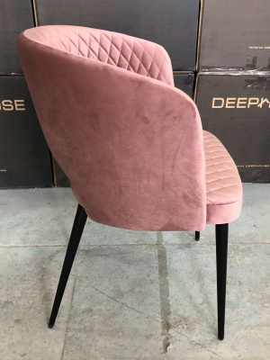 Стул Базель коралловый с прострочкой с черными ножками. Фото №3